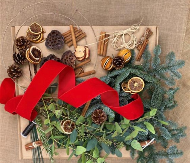 Christmas Door Wreath Kit
